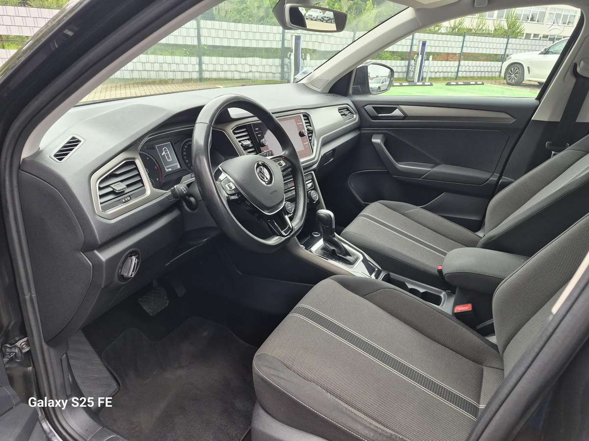 Volkswagen T-Roc - 10