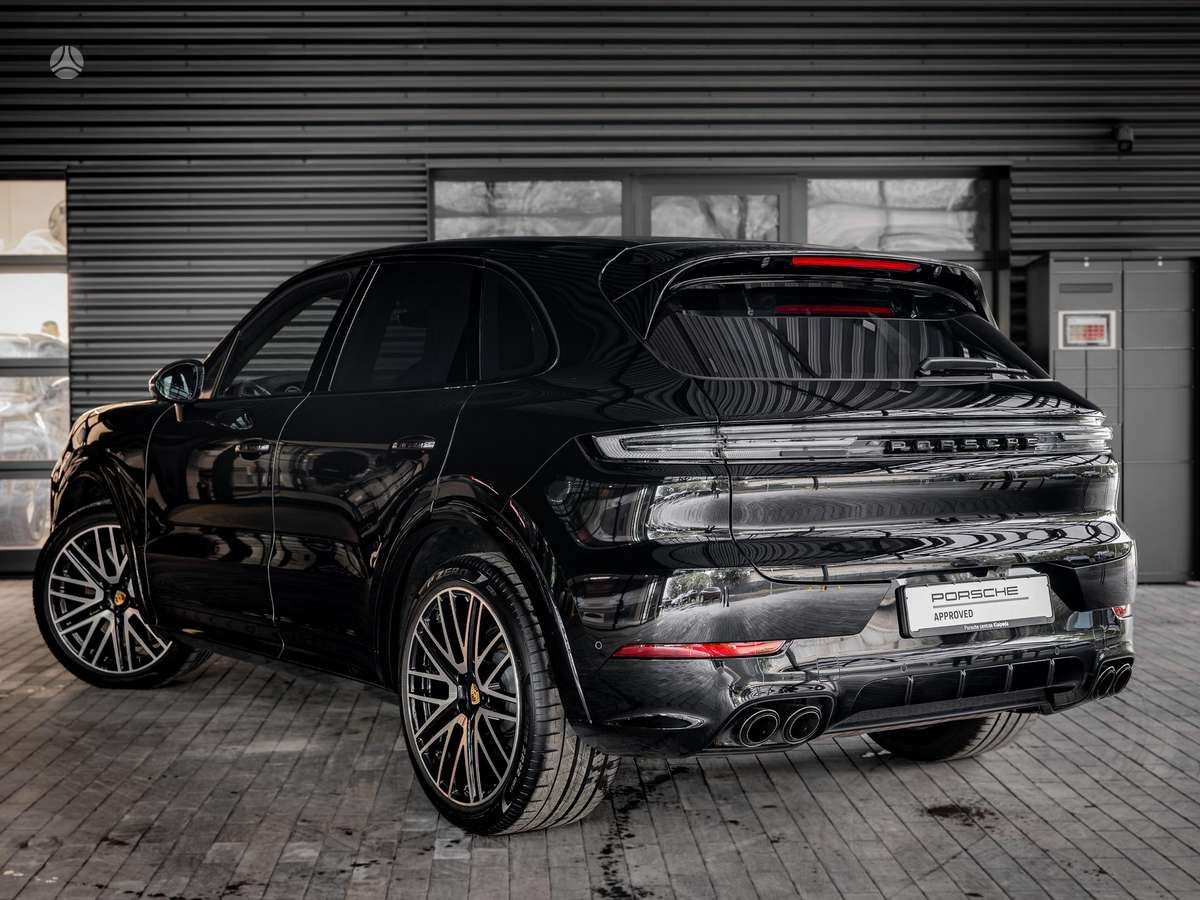 Porsche Cayenne - 4