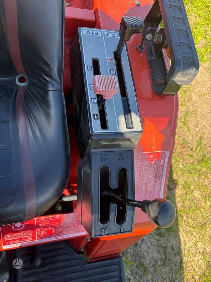Yanmar F155, traktori