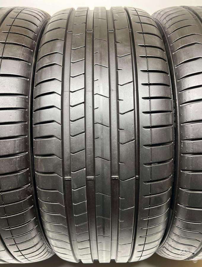 Pirelli P-Zero VOL 2021m, summer 245/40 R21