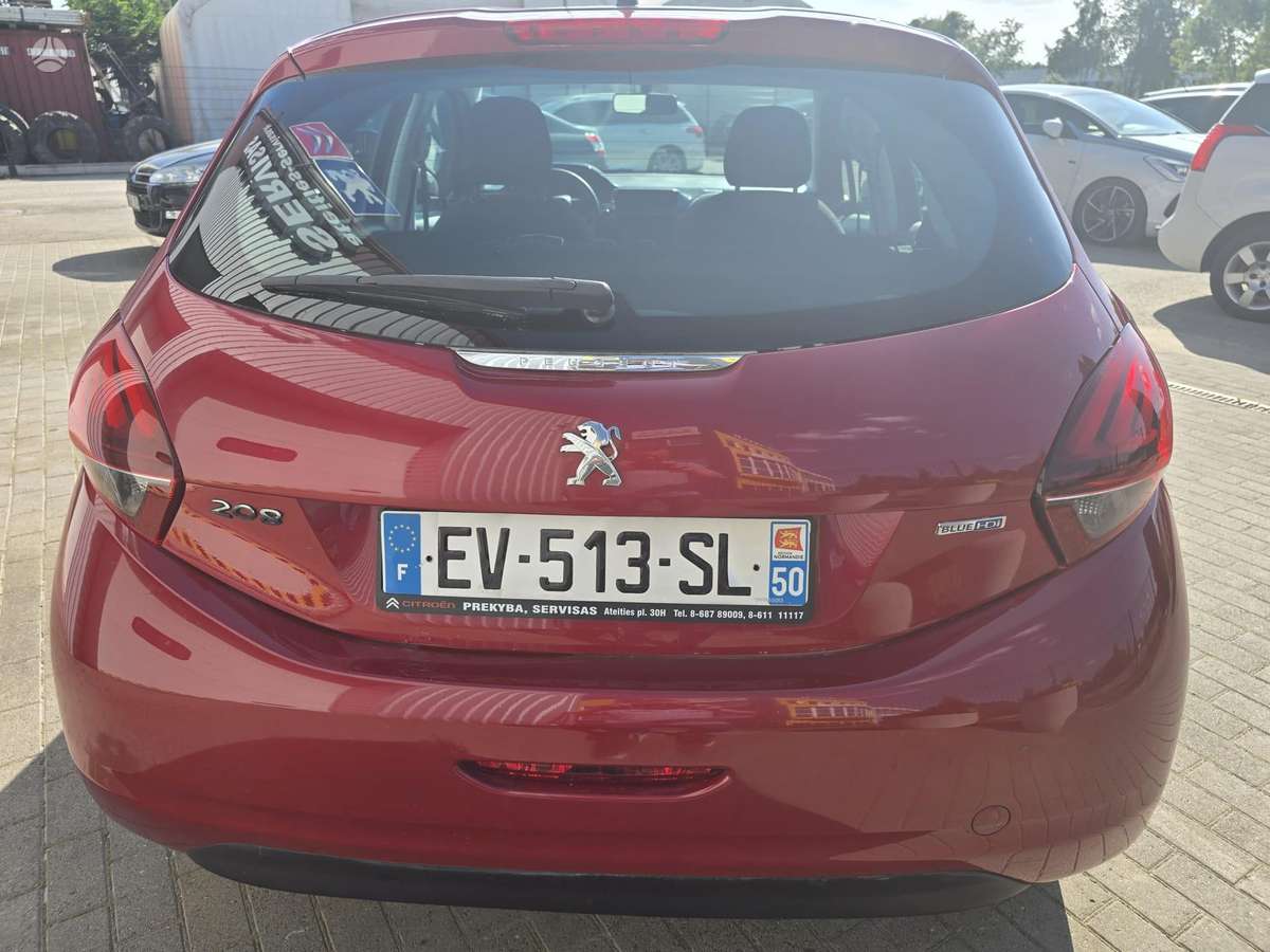 Peugeot 208, 1.2 l., hatchback