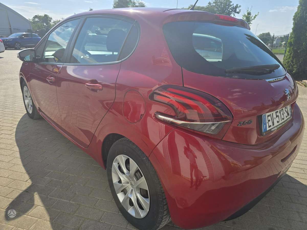 Peugeot 208, 1.2 l., hatchback