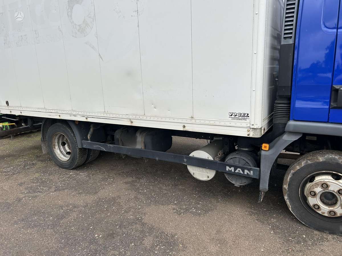 MAN 8.180, box trucks / box vans