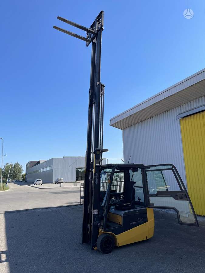 Tecna Atlet ET-20L, šakiniai krautuvai