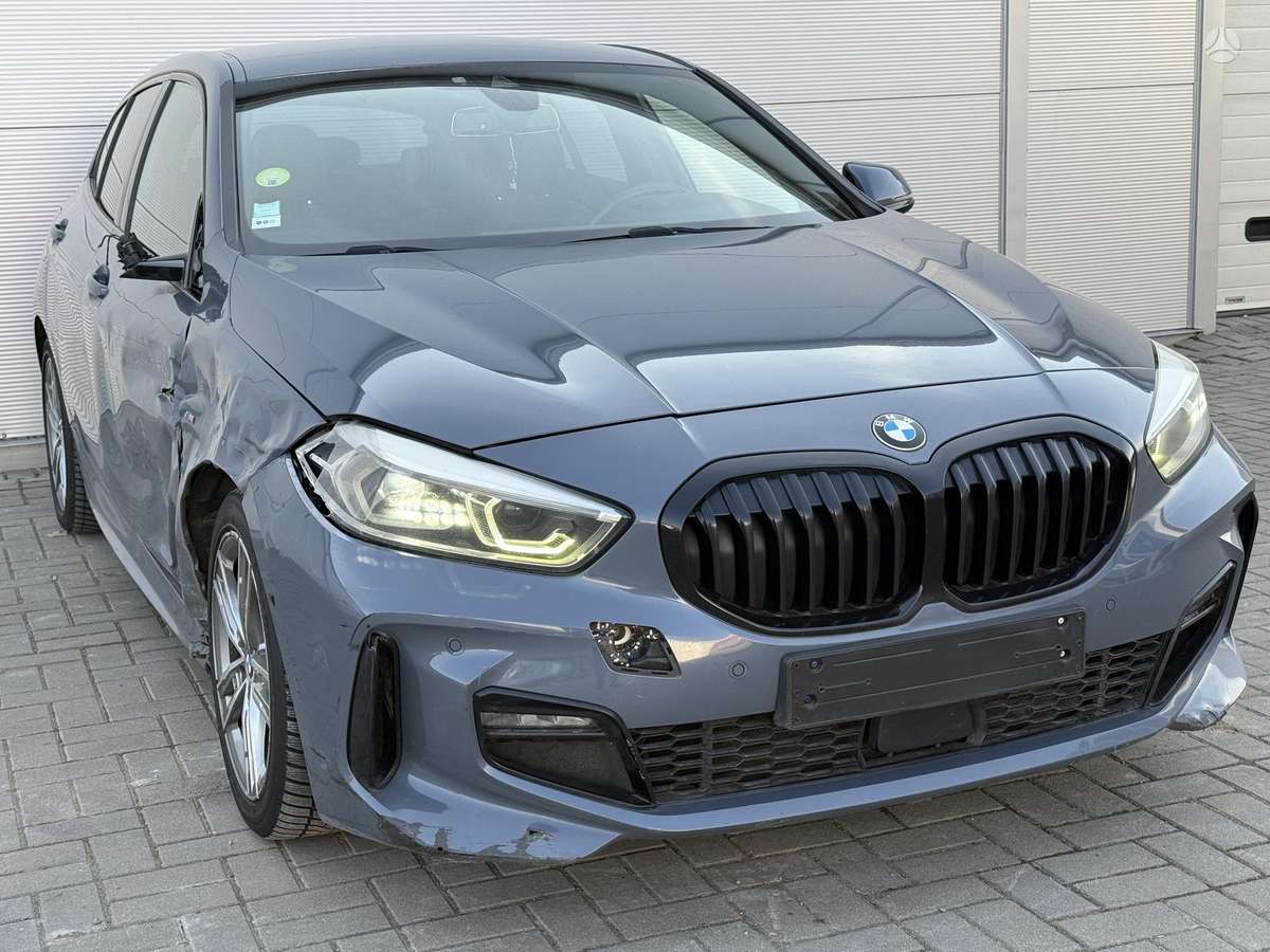 BMW 120, 2.0 l., hatchback