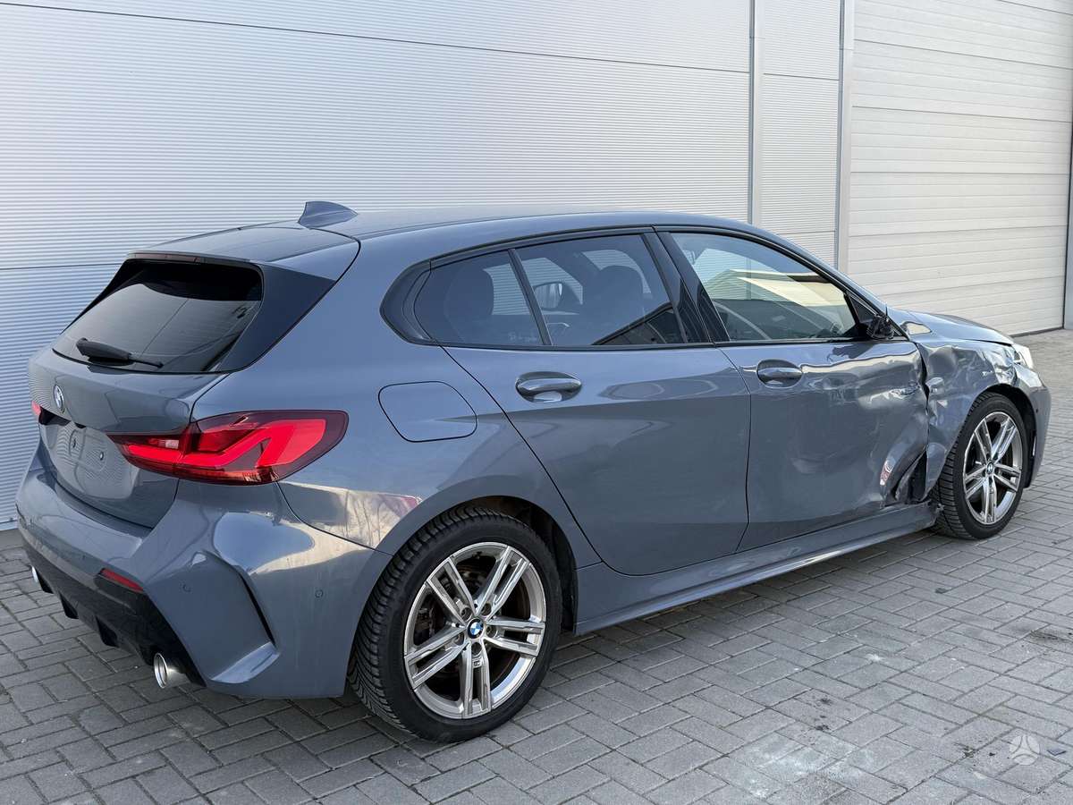 BMW 120, 2.0 l., hatchback