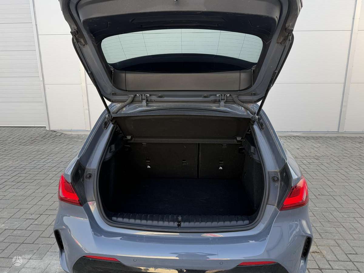 BMW 120, 2.0 l., hatchback