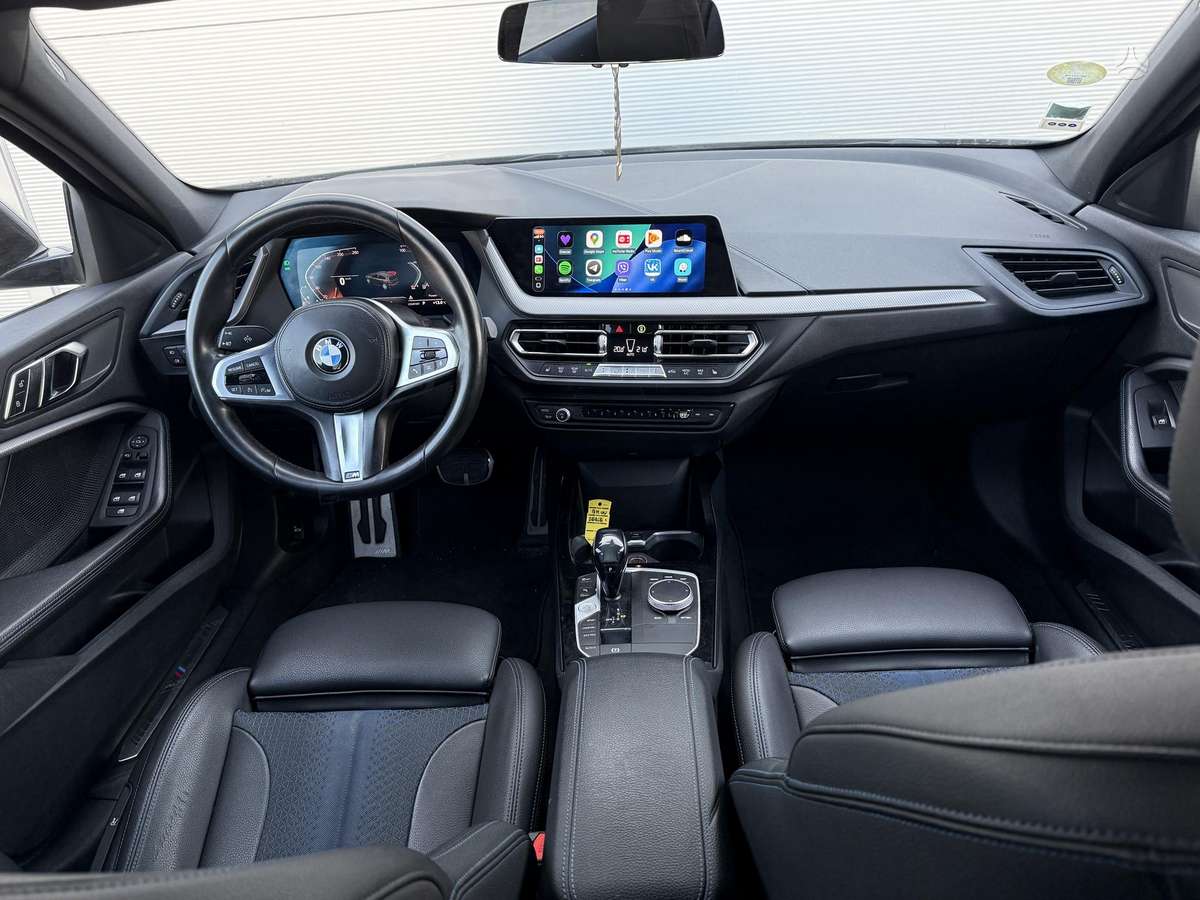 BMW 120, 2.0 l., hatchback