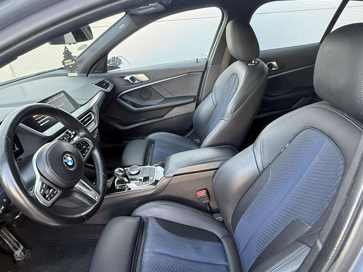 BMW 120, 2.0 l., hatchback