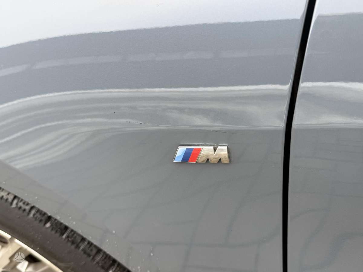 BMW 120, 2.0 l., hatchback
