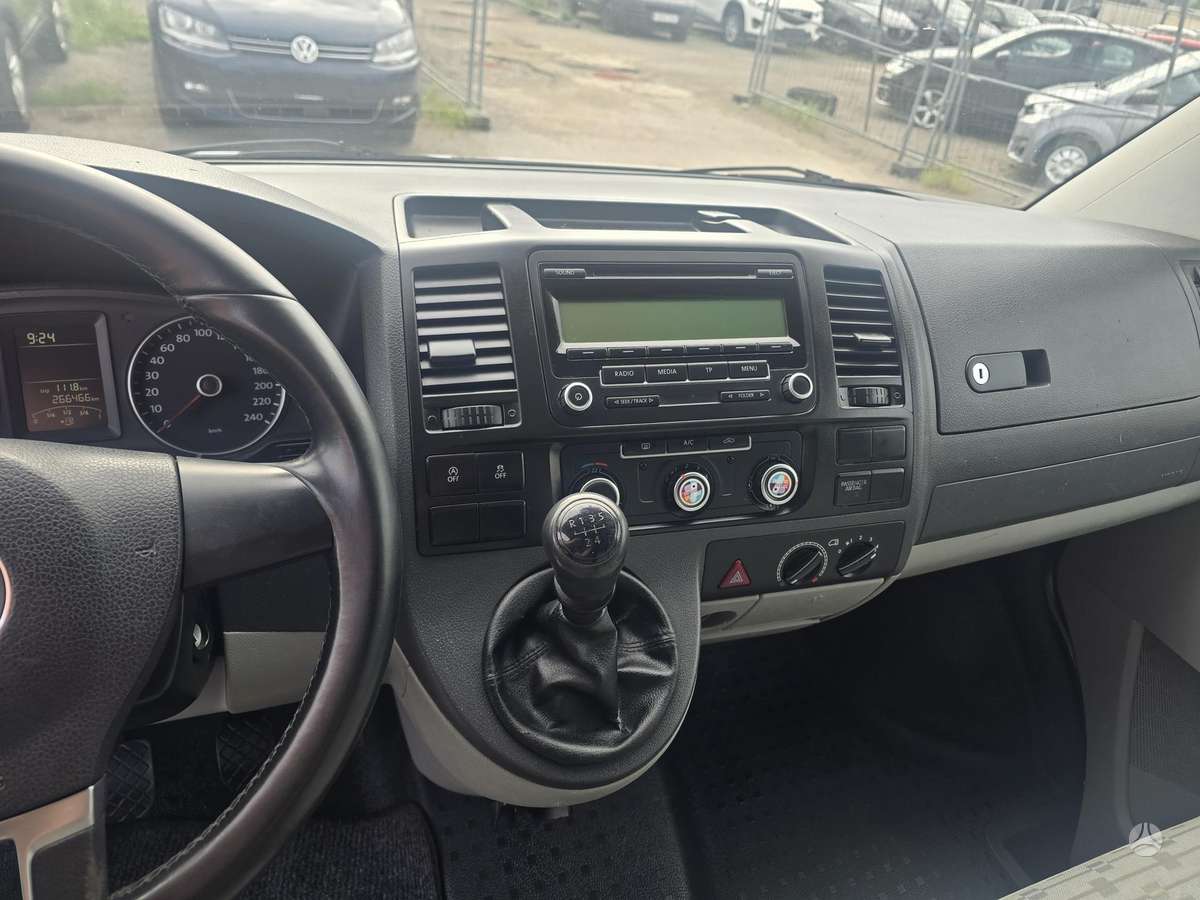 Volkswagen Transporter - 10