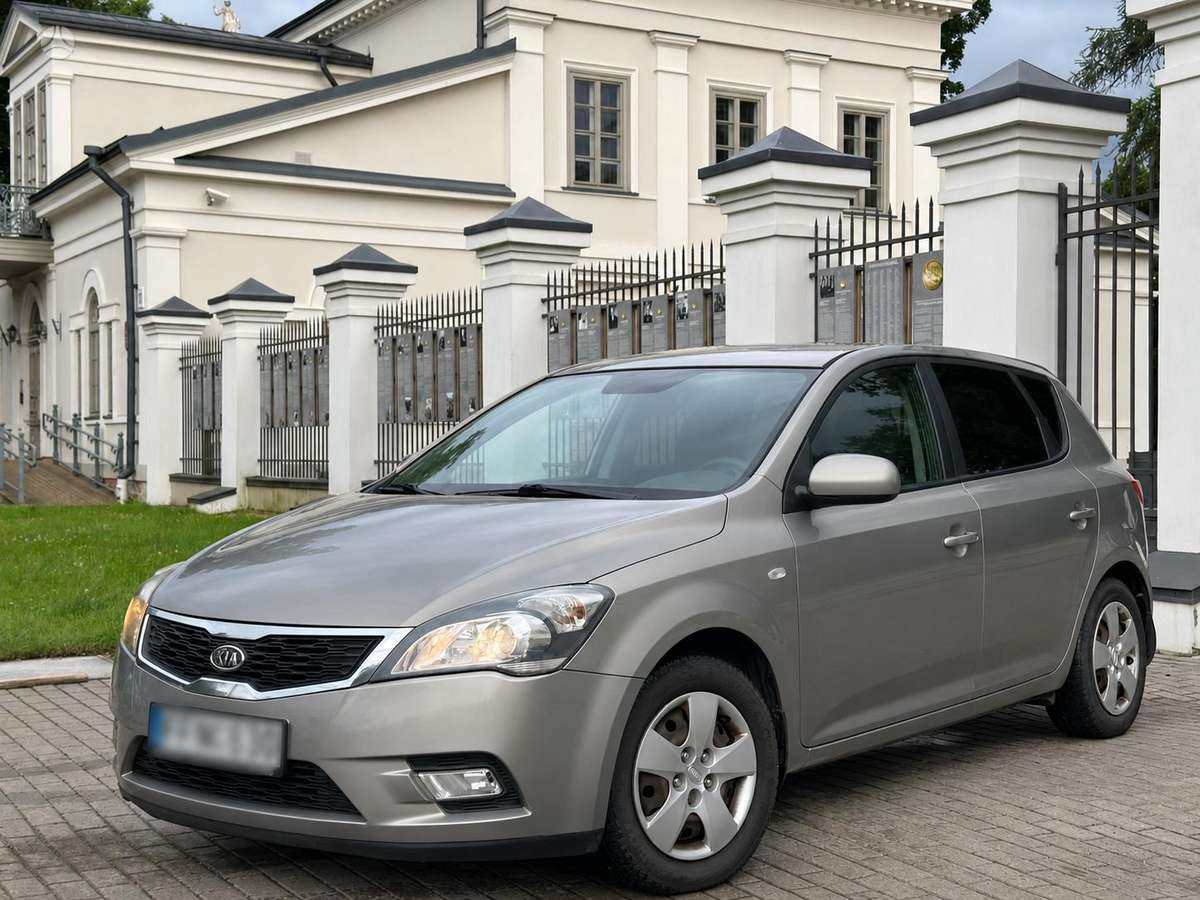 Kia Ceed, 1.6 l., hatchback