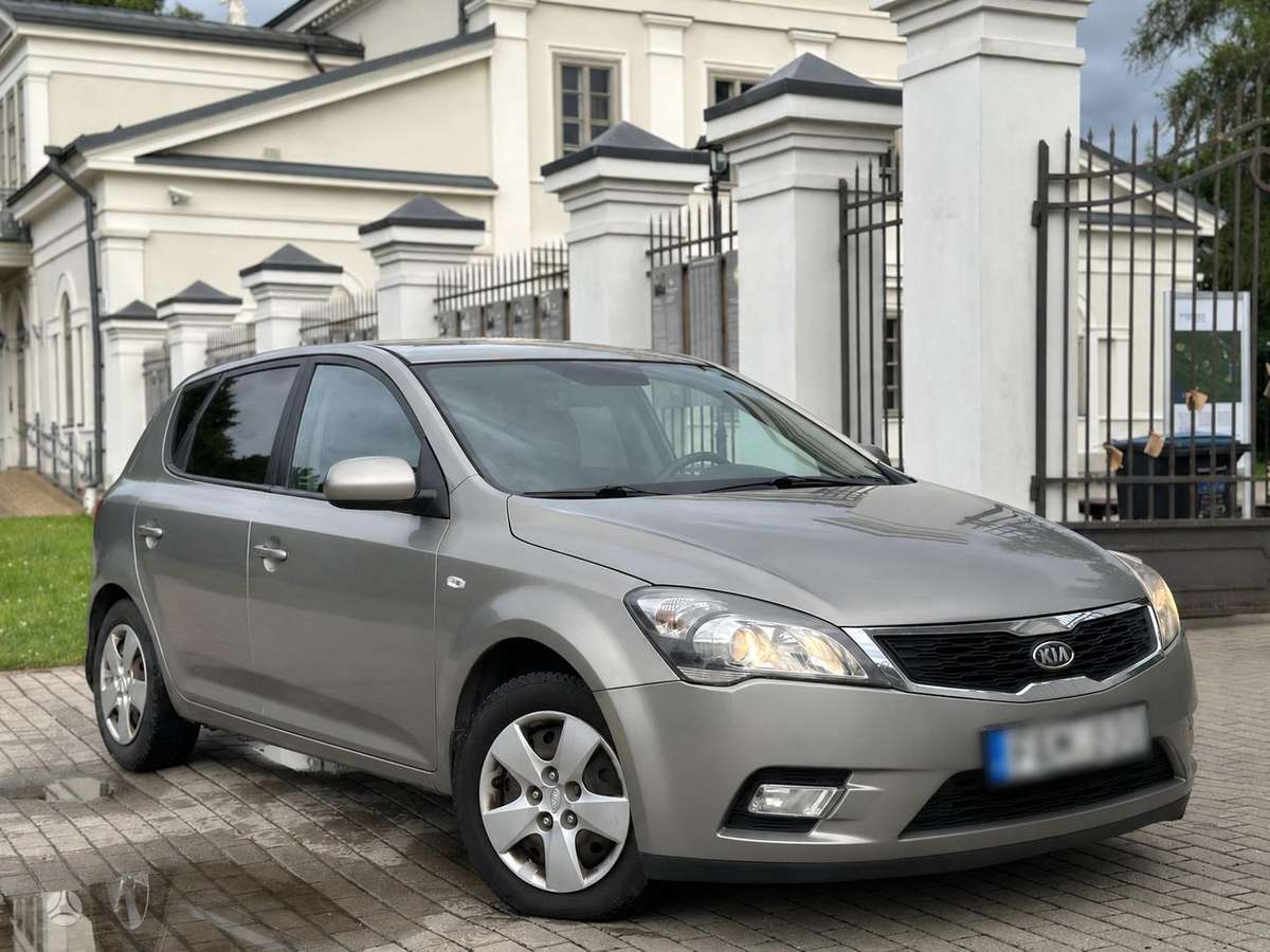 Kia Ceed, 1.6 l., Хэтчбек