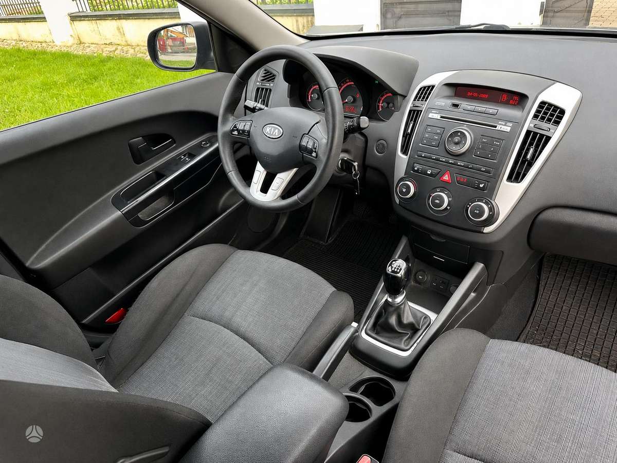 Kia Ceed, 1.6 l., Хэтчбек