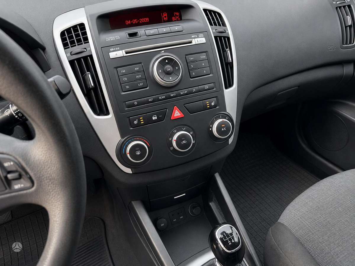 Kia Ceed, 1.6 l., Хэтчбек