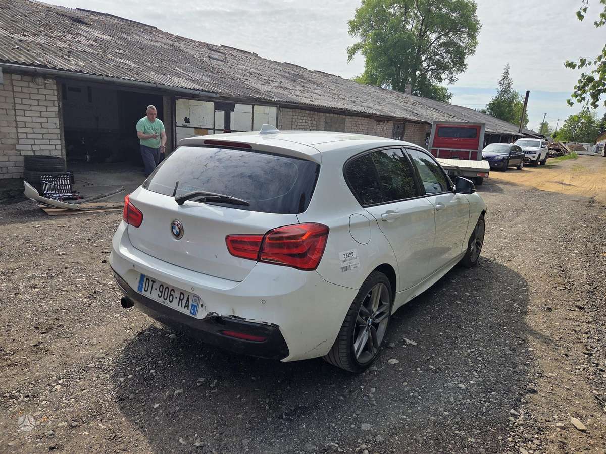 BMW 118, 2.0 l., hatchback