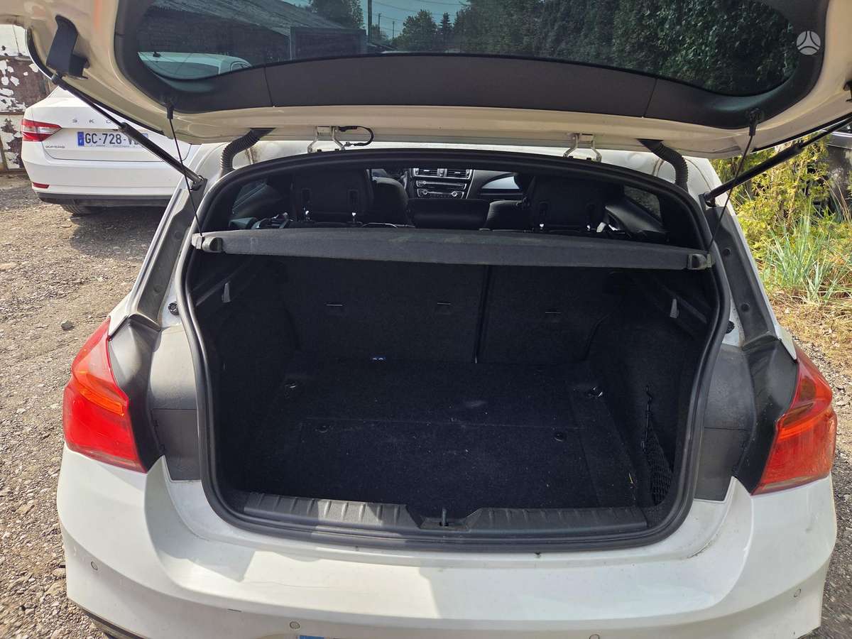 BMW 118, 2.0 l., hatchback