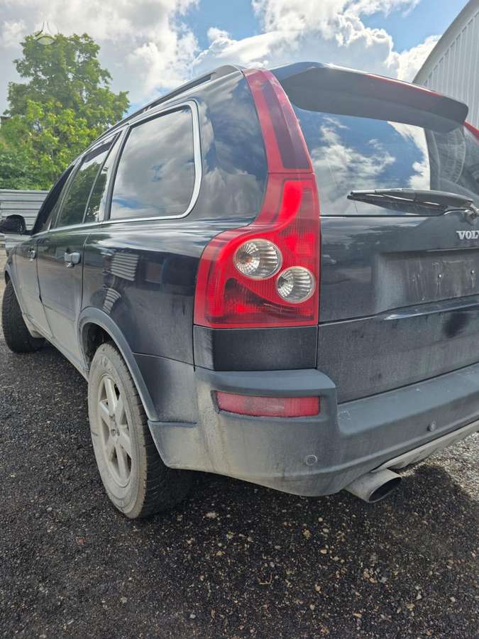Volvo XC90 dalimis