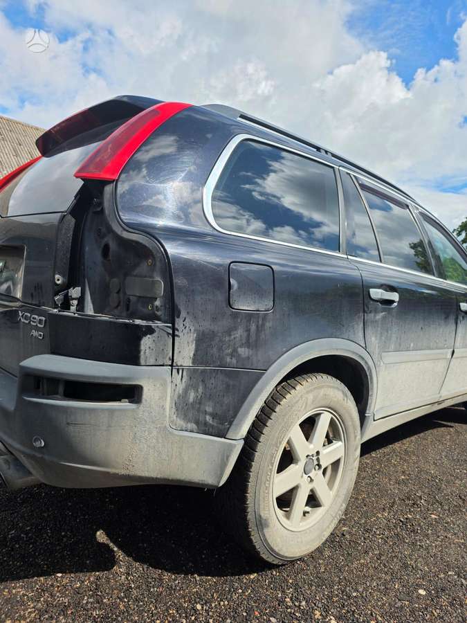 Volvo XC90 for parts