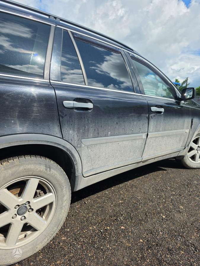 Volvo XC90 dalimis