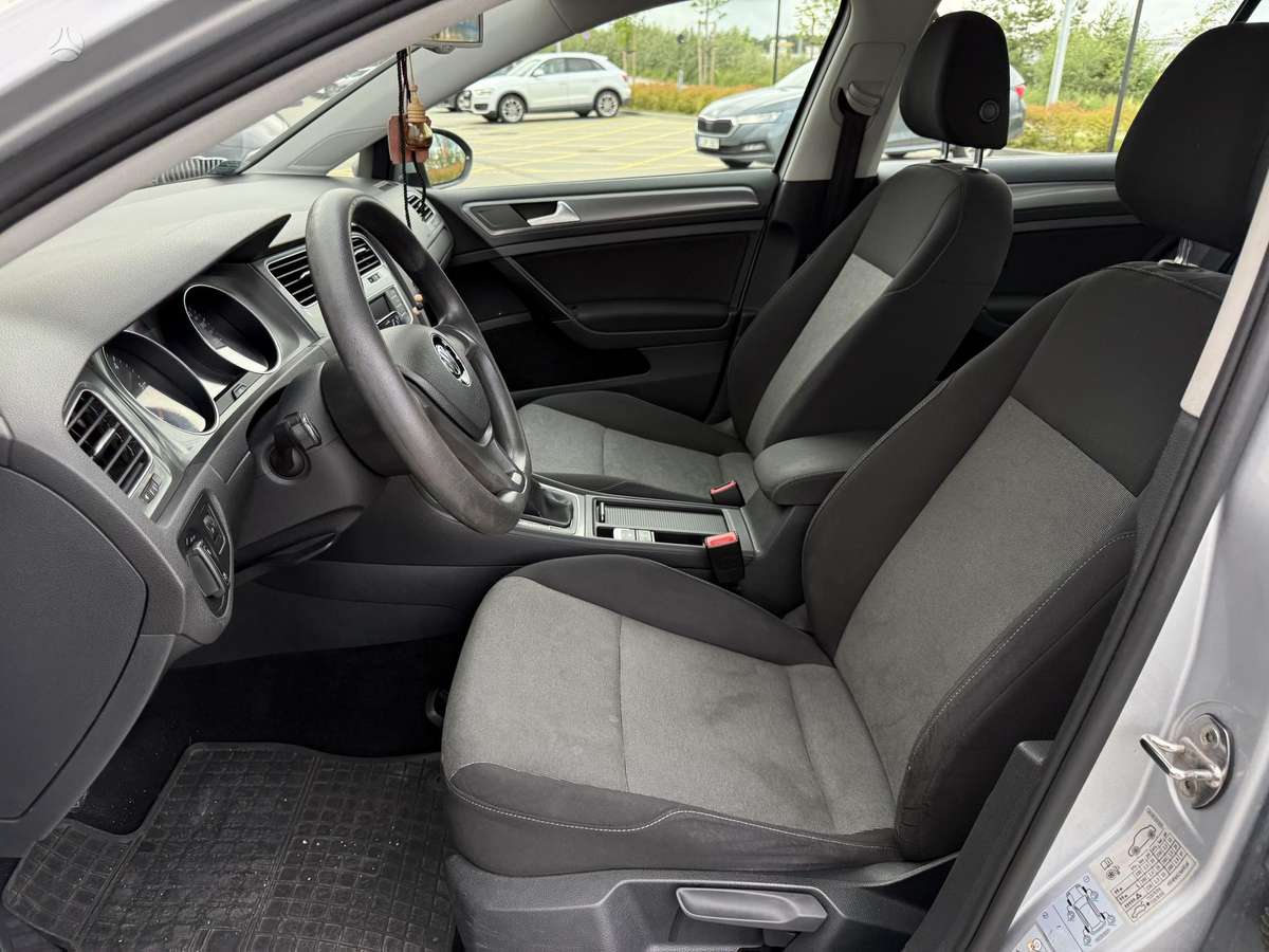 Volkswagen Golf - 7