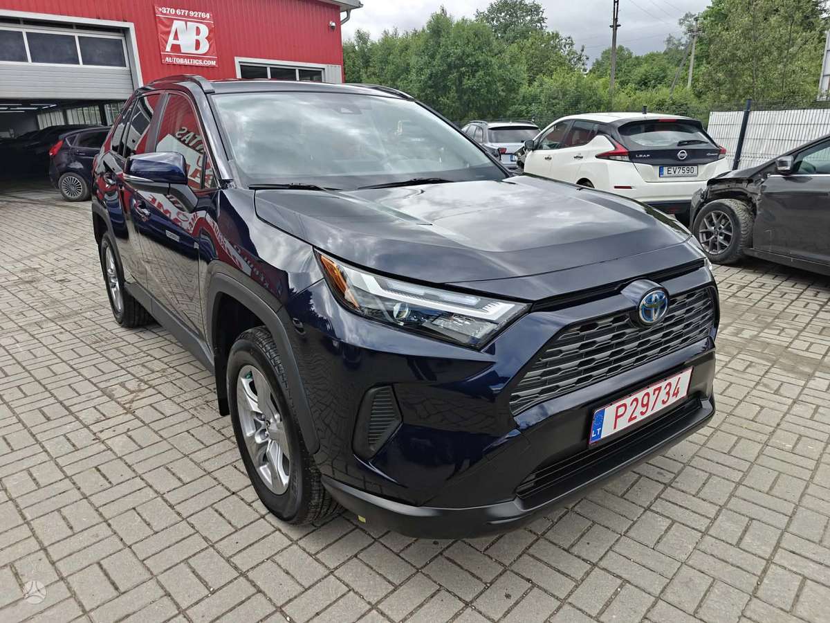 Toyota RAV4 - 1