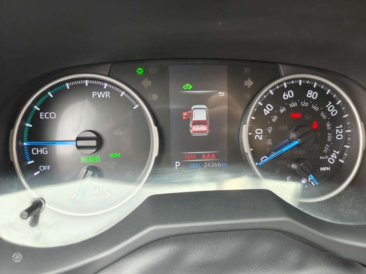 Toyota RAV4 - 10