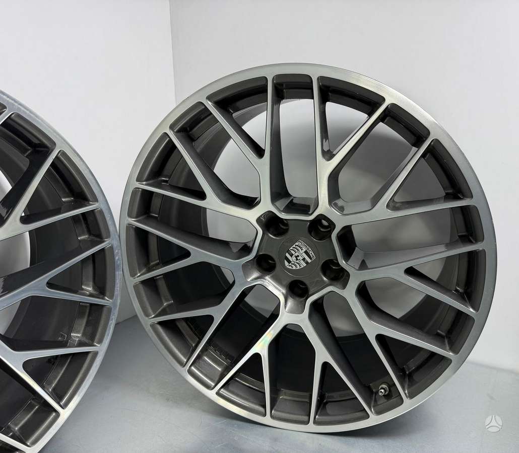 Porsche Macan, light alloy, R20