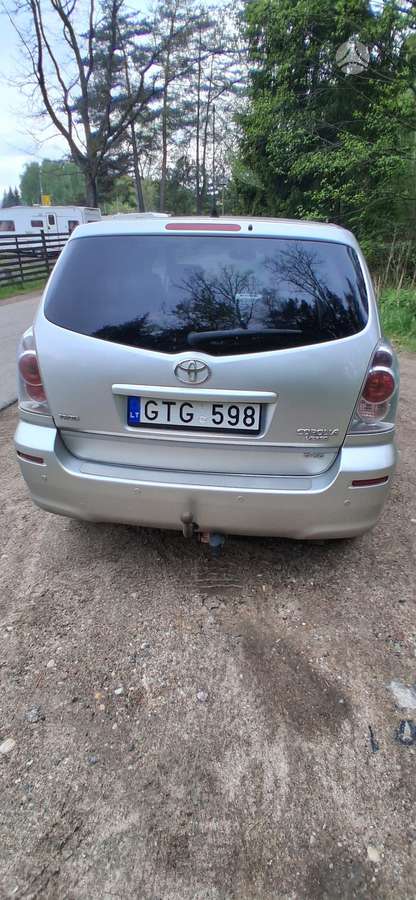 Toyota Corolla Verso, 2.2 l., Универсал
