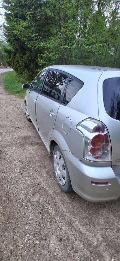 Toyota Corolla Verso - 4
