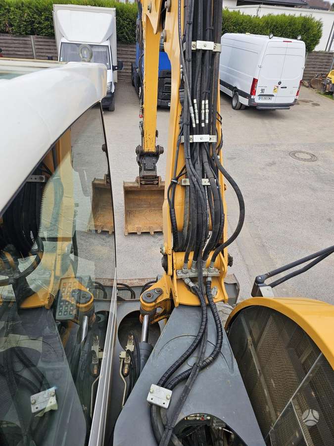Liebherr A912 Compact, экскаваторы