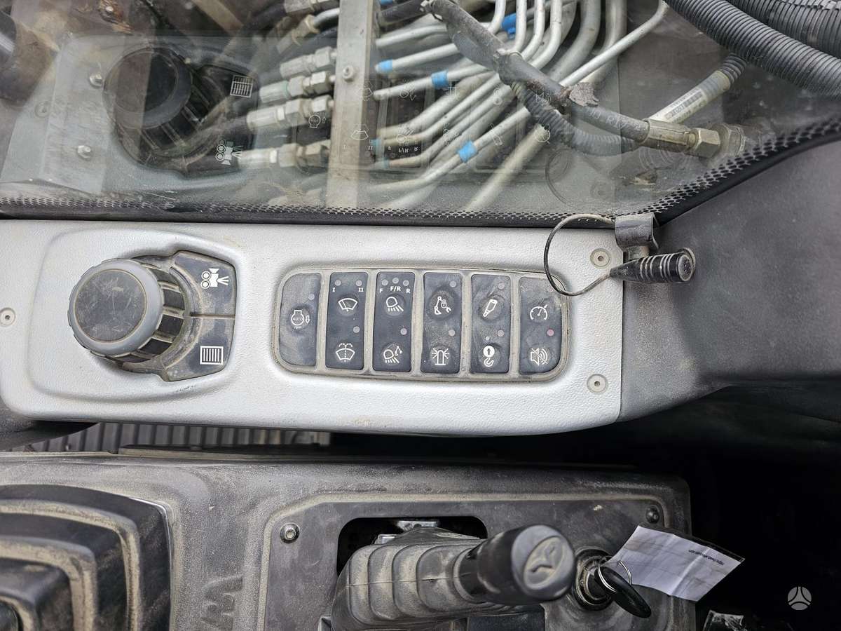 Mecalac 8MCR, экскаваторы
