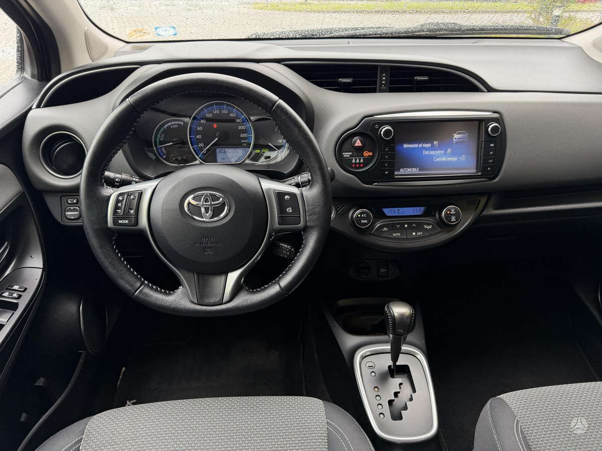 Toyota Yaris - 7