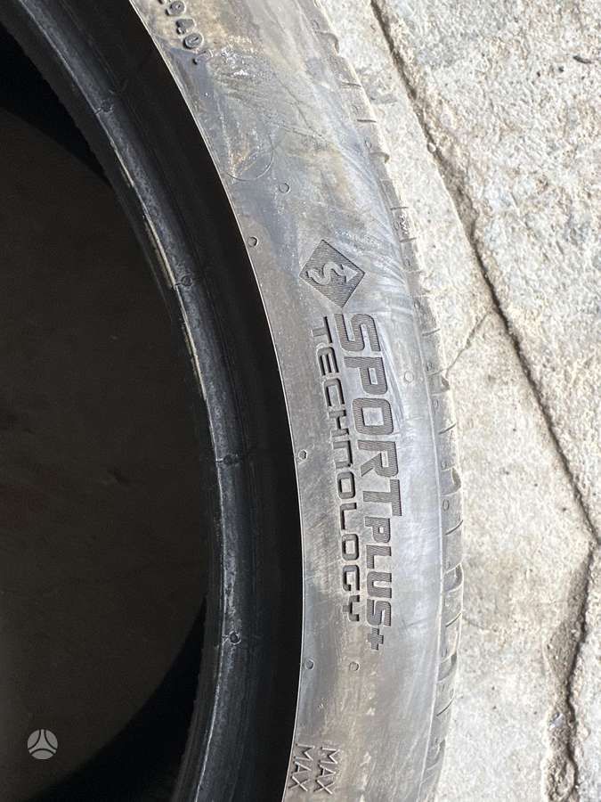Continental, universalios 255/35 R20