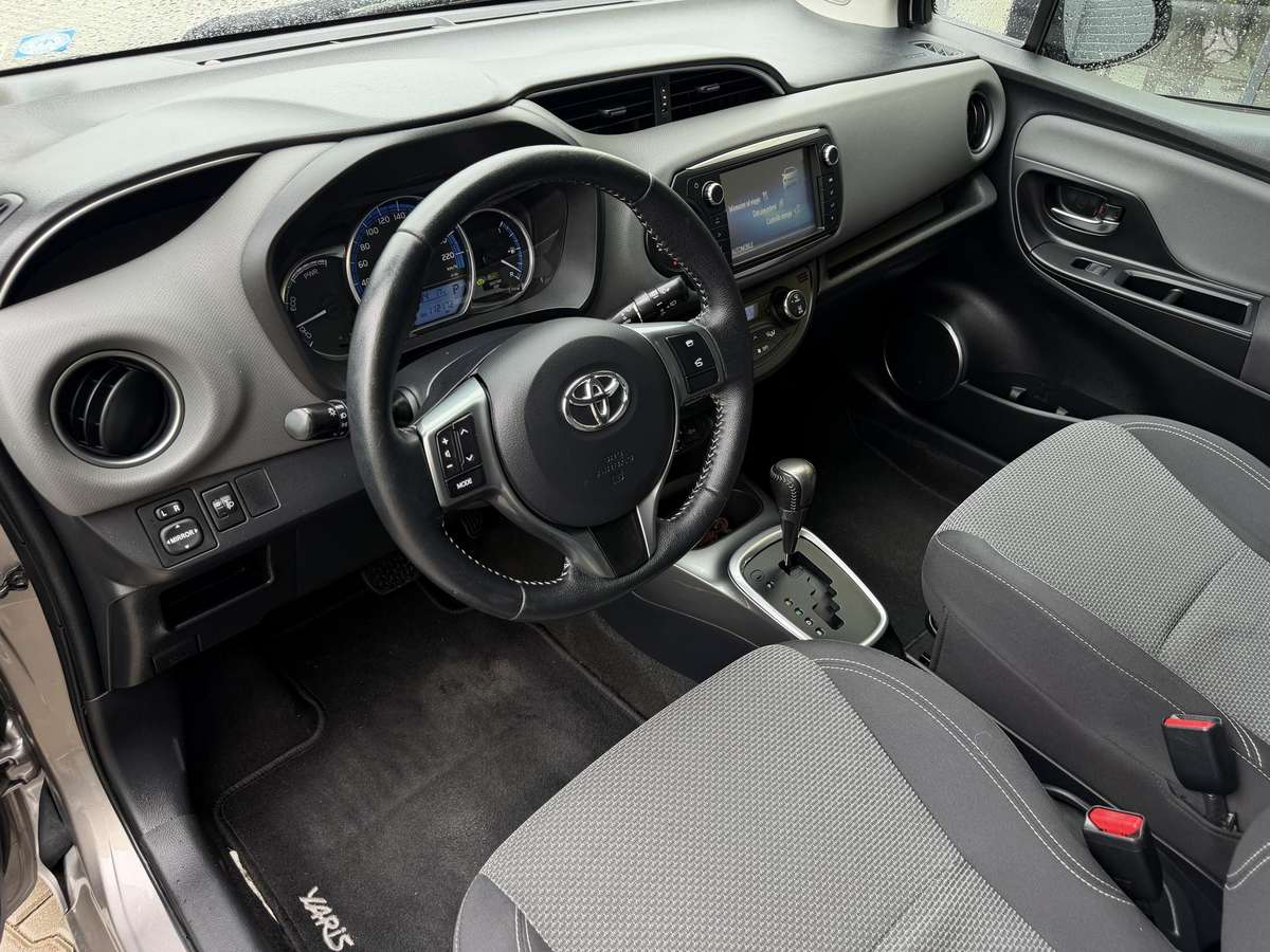 Toyota Yaris - 9