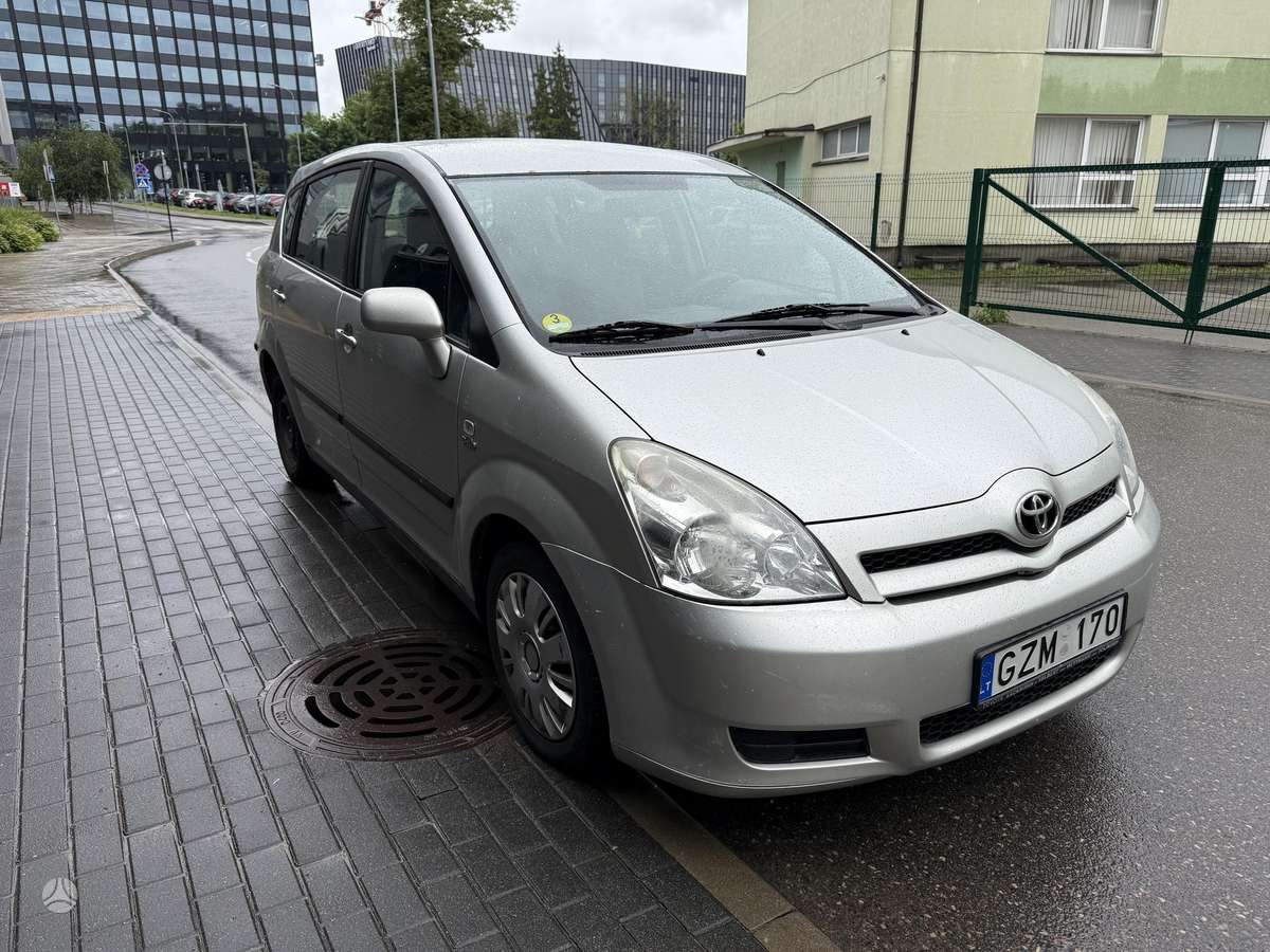 Toyota Corolla Verso - 7