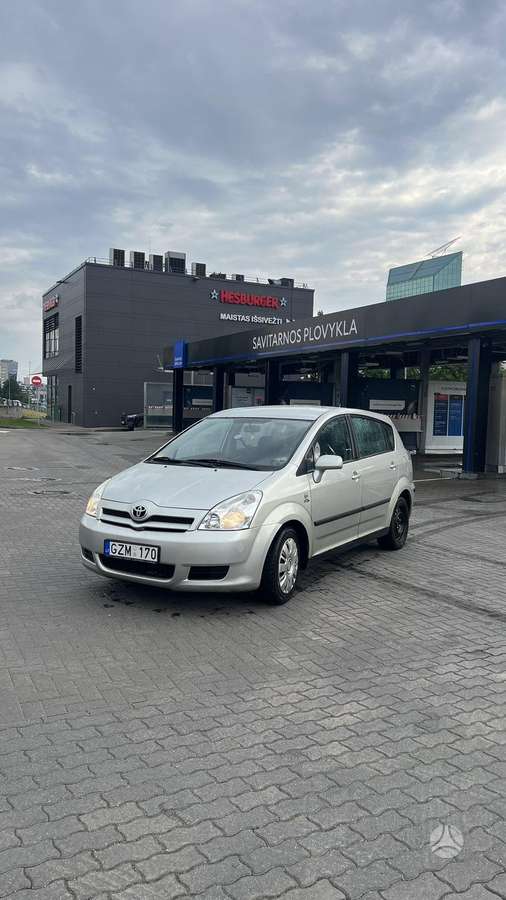 Toyota Corolla Verso - 1
