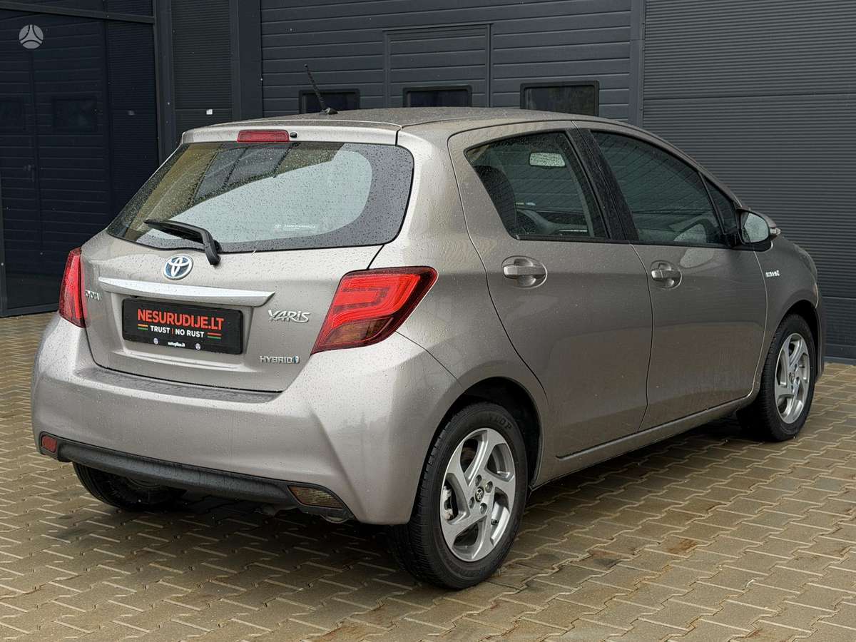 Toyota Yaris - 4