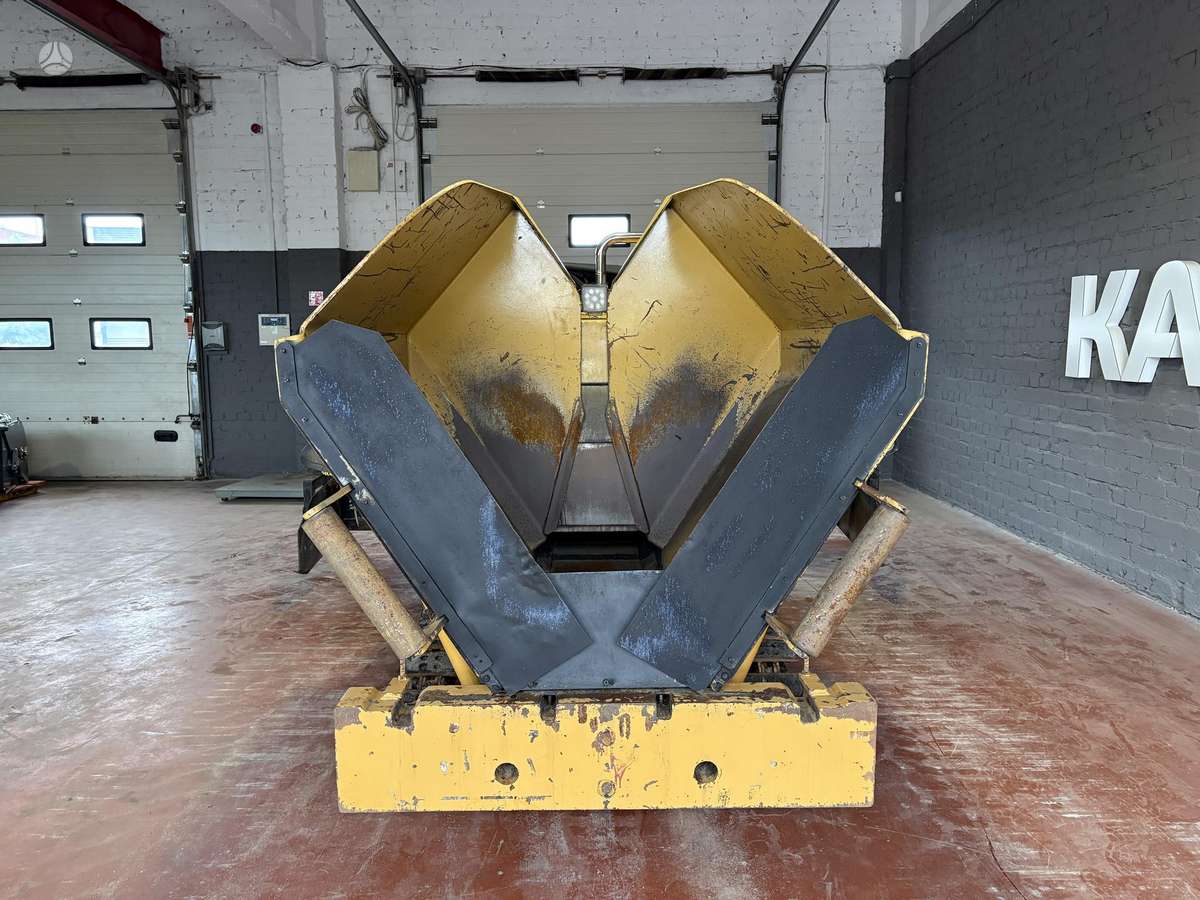 Caterpillar AP255E, paving machinery