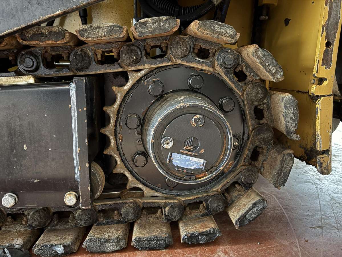 Caterpillar AP255E, paving machinery
