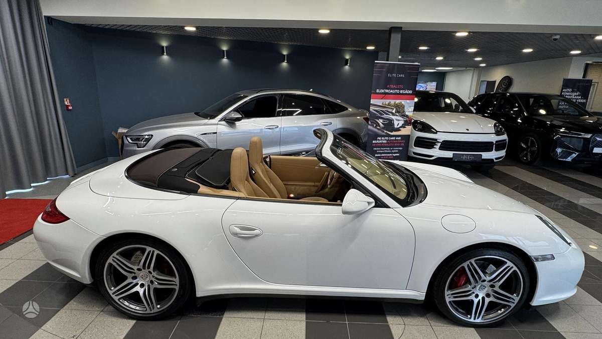 Porsche 911 - 4
