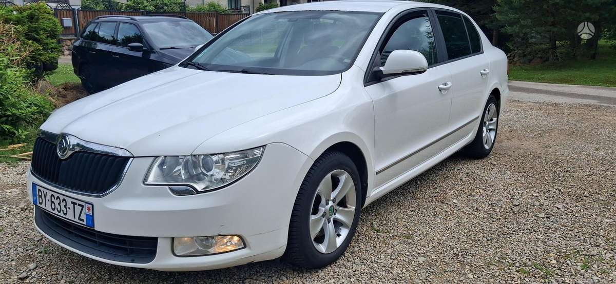 Skoda Superb, 1.6 l., Седан