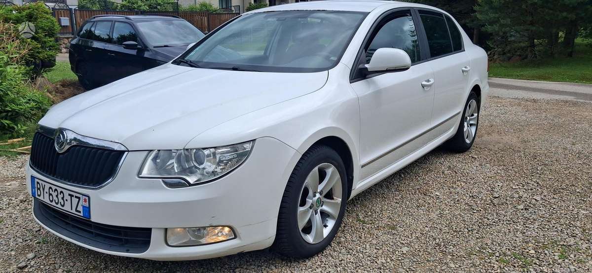 Skoda Superb, 1.6 l., Седан