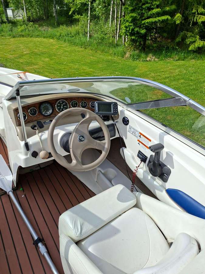 Larson 180sai, yachts / cruisers