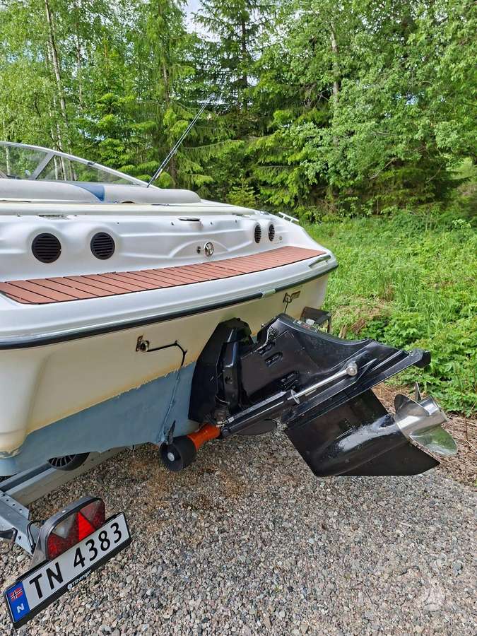 Larson 180sai, yachts / cruisers