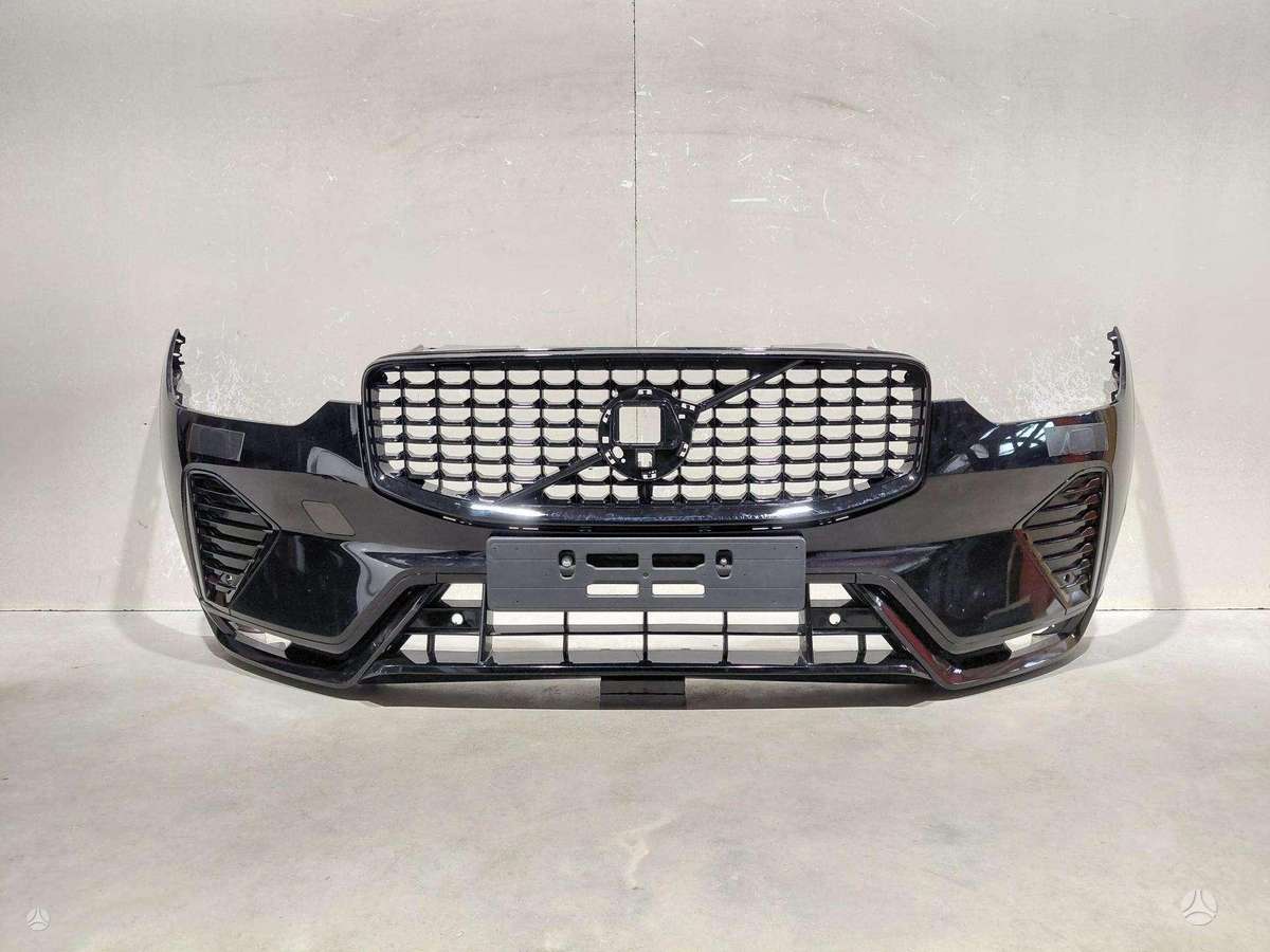 Volvo XC60 R design bamperis
