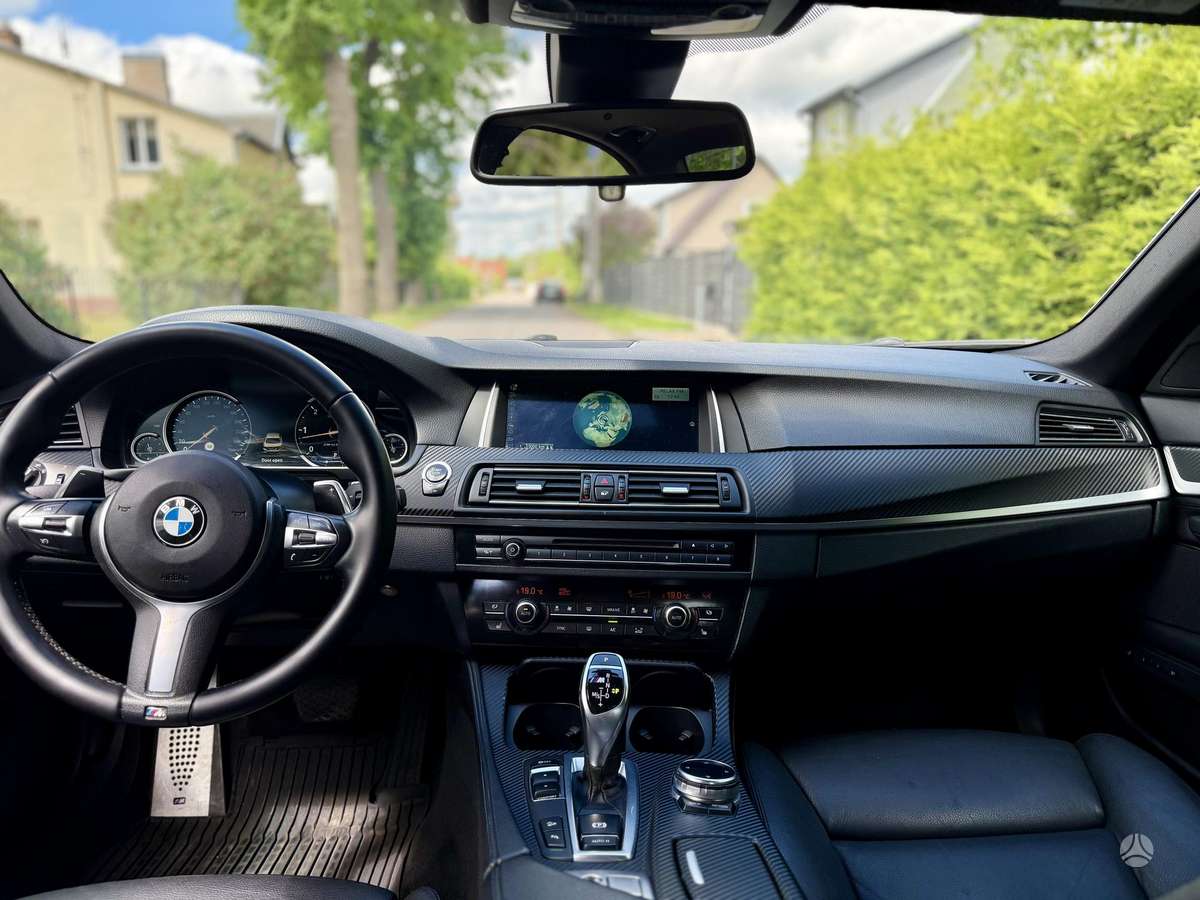 BMW M550, 3.0 l., Седан