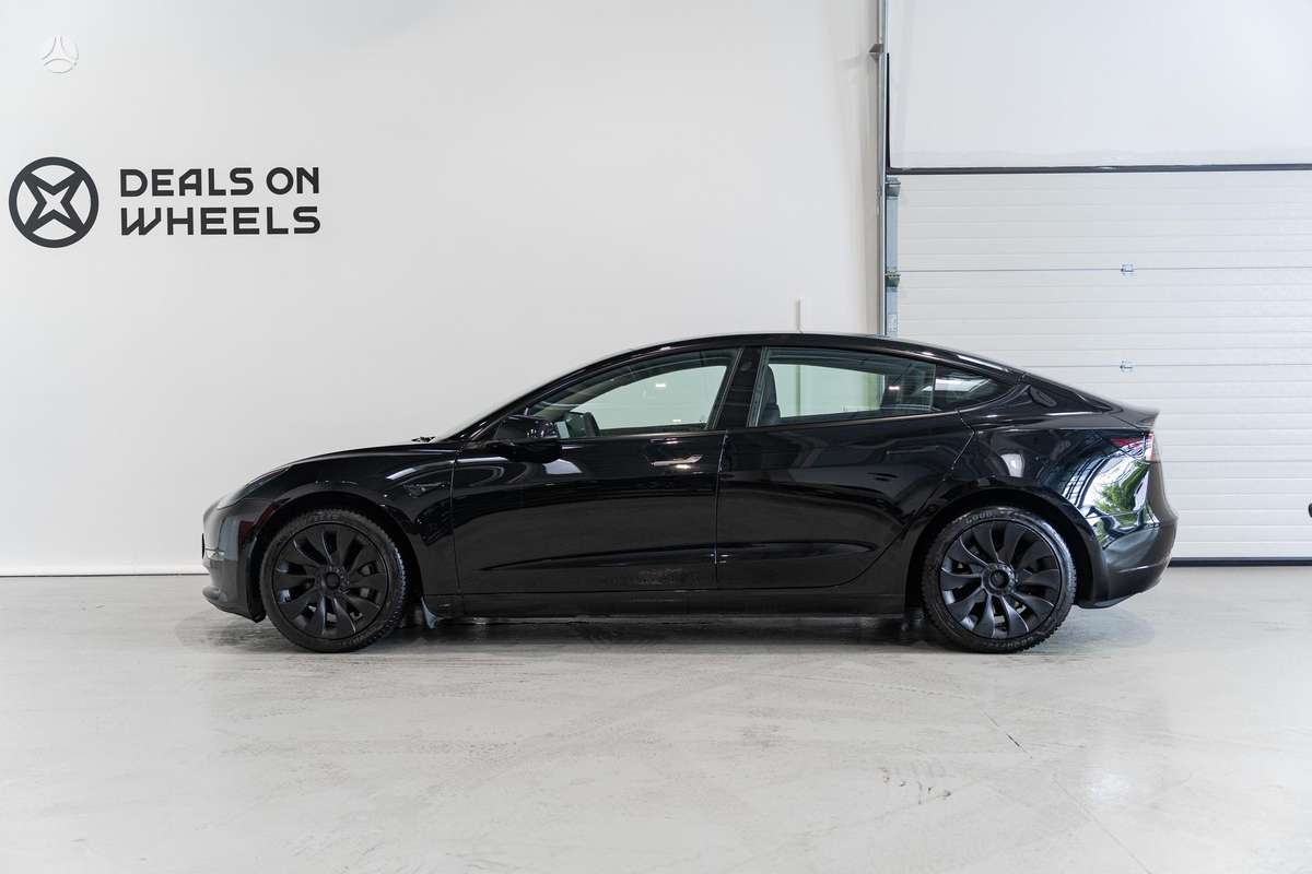 Tesla Model 3, 81 kWh, hatchback