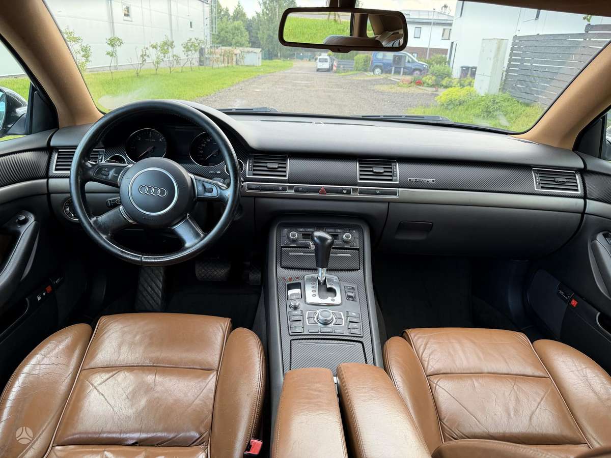 Audi A8, 3.9 l., Седан