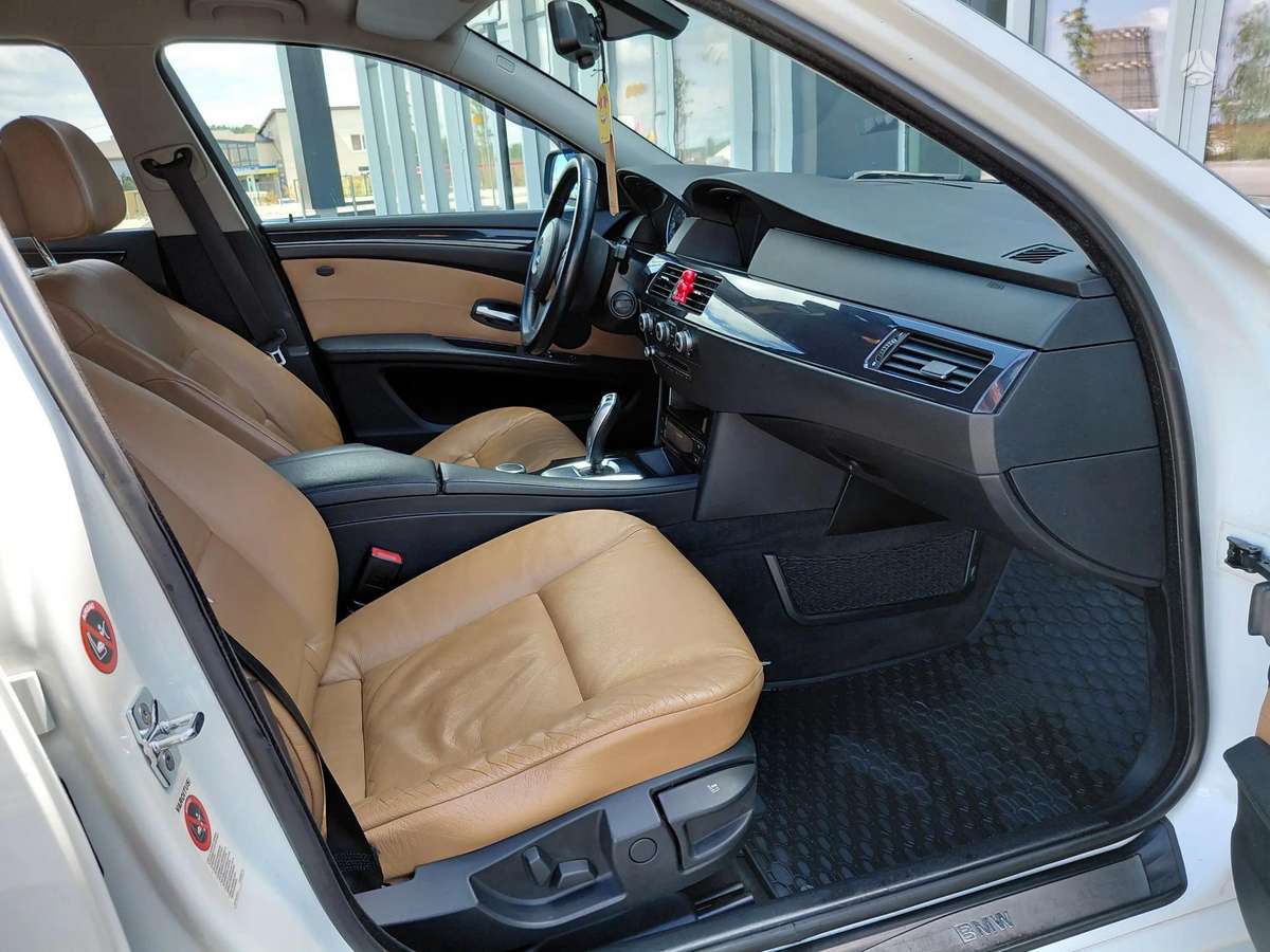 BMW 520, 2.0 l., Универсал
